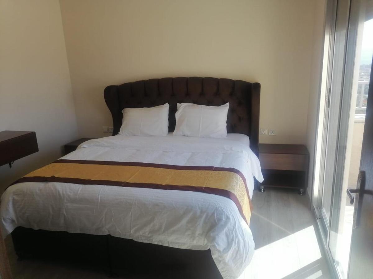 Al-Ahlam Hotel Apartments Aqaba Esterno foto