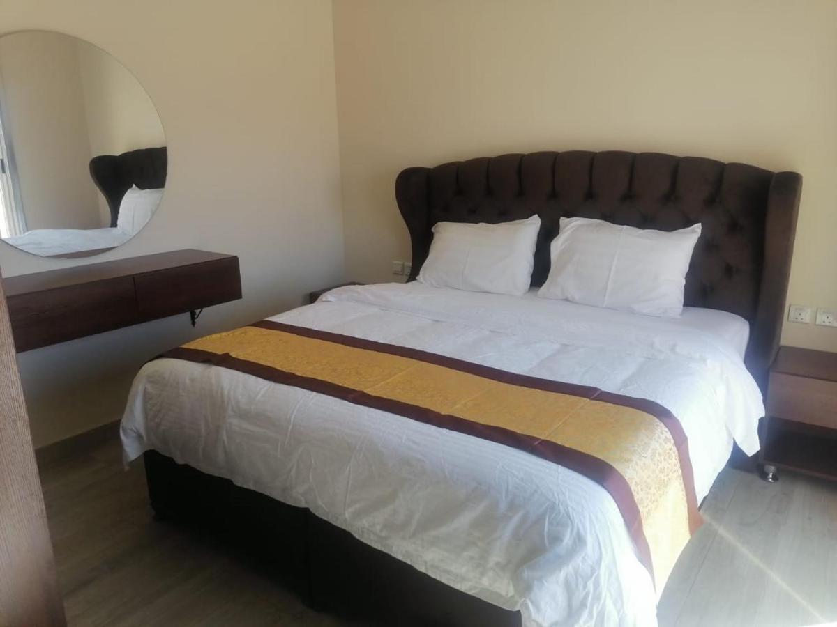 Al-Ahlam Hotel Apartments Aqaba Esterno foto