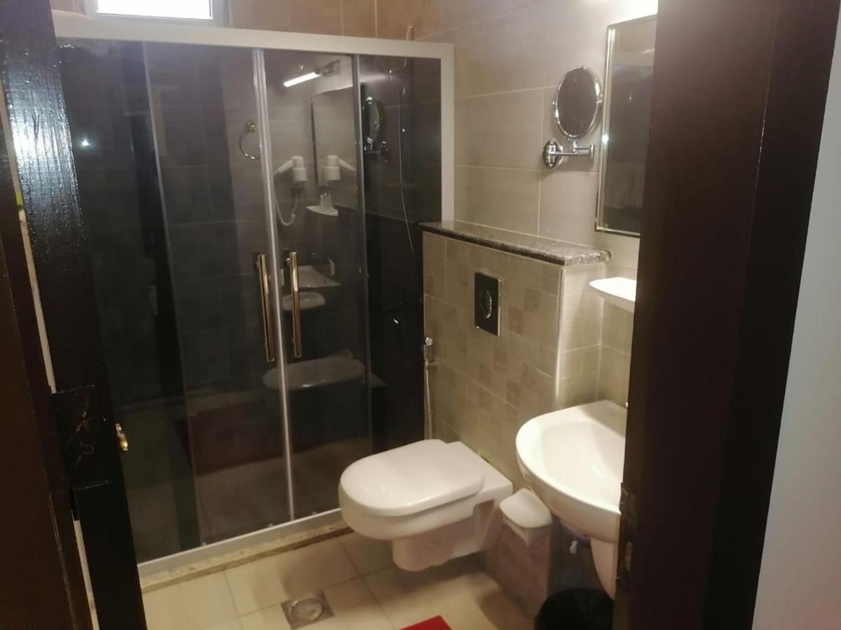 Al-Ahlam Hotel Apartments Aqaba Esterno foto