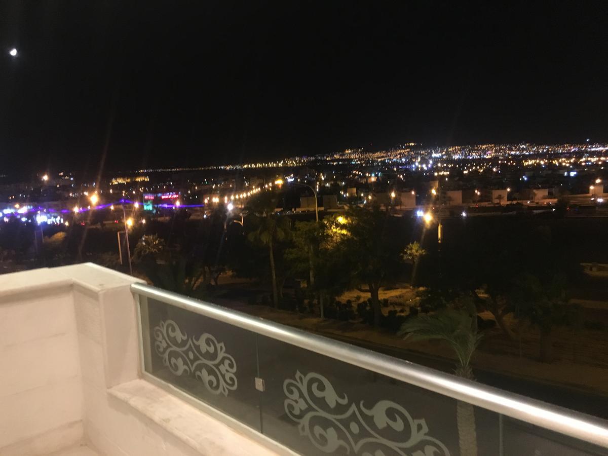 Al-Ahlam Hotel Apartments Aqaba Esterno foto